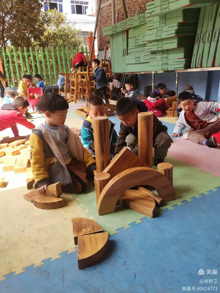 金娃娃幼儿园安吉游戏之积木世界观察记录